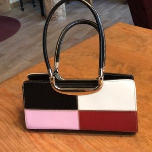 Vintage handbag 4 color leather, zip close 2-handles good cond.